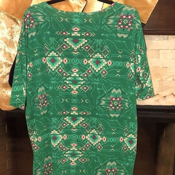 Lularoe Irma Green Tribal Tunic Shirt Size Small - Picture 1 of 2